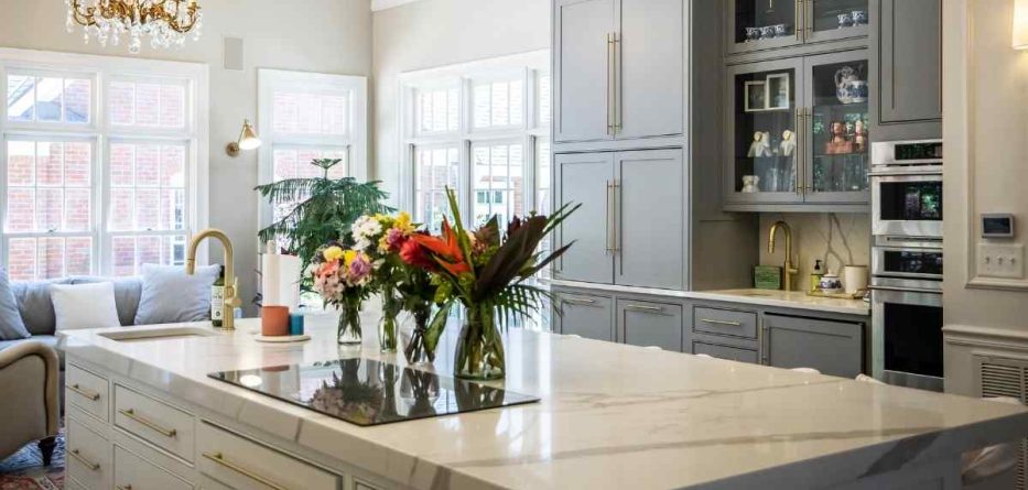 6 maneiras de usar bancadas de granito na sua casa