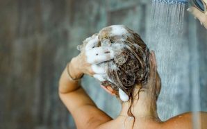 9 dicas para usar shampoo da forma correta 