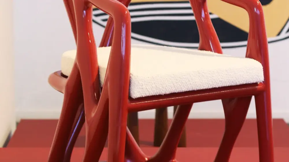 Cadeira gerada por algoritmo estreia na Brasília Design Week 2026