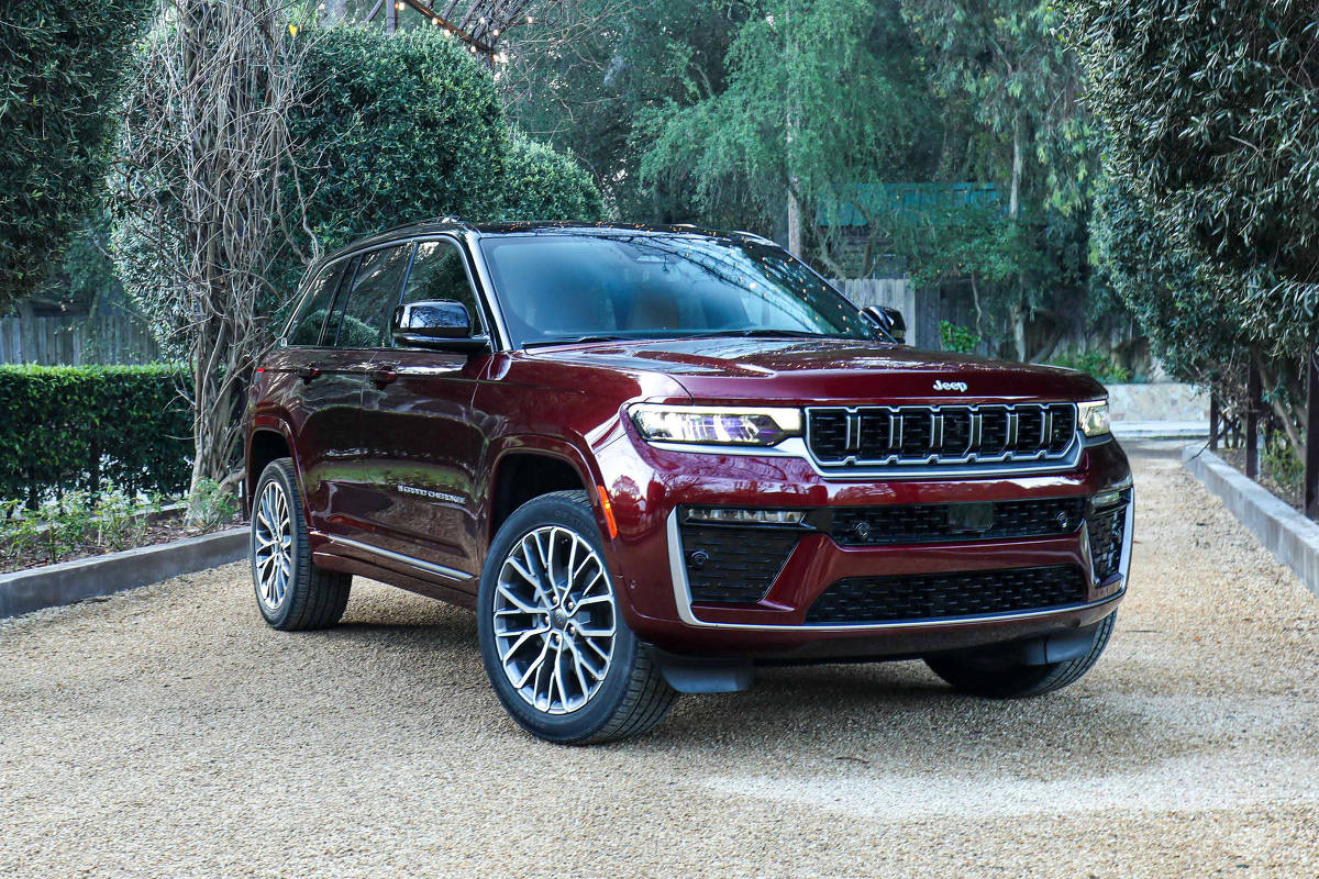 Jeep Cherokee renasce com motor turbo e versão híbrida