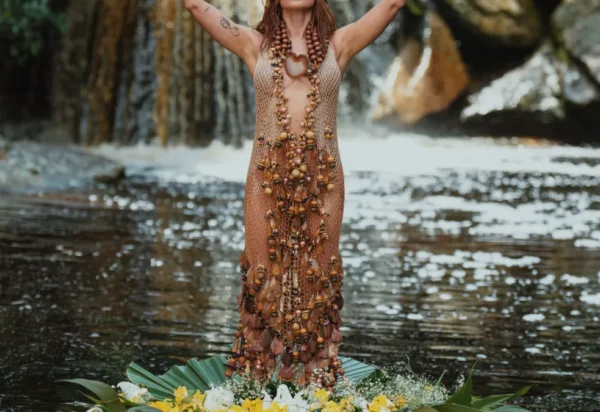 Natura Ekos lança linha inspirada na turnê Equilibrivm de Anitta