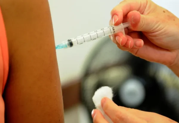 Volta às aulas: DF orienta atualizar vacinação infantil