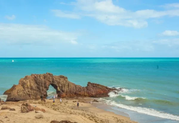Jericoacoara: dunas, lagoas e mar no Ceará